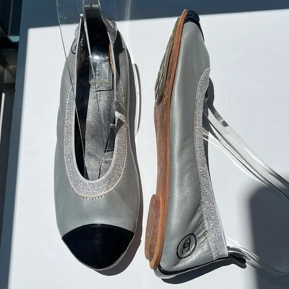 Authentic Chanel Silver Lambskin/Black Patent Leather Elastic Ballet Flats Shoes - Picture 2 of 16